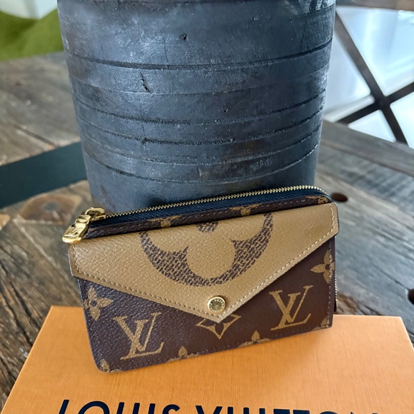Authentic New Louis Vuitton Card Holder Recto Verso - Picture 5 of 5